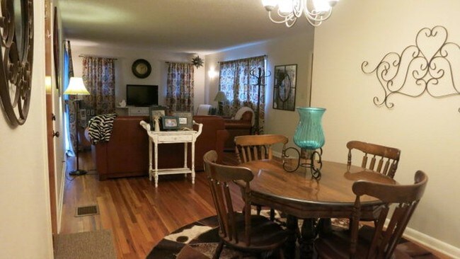 Photo - 1109 E 14th St