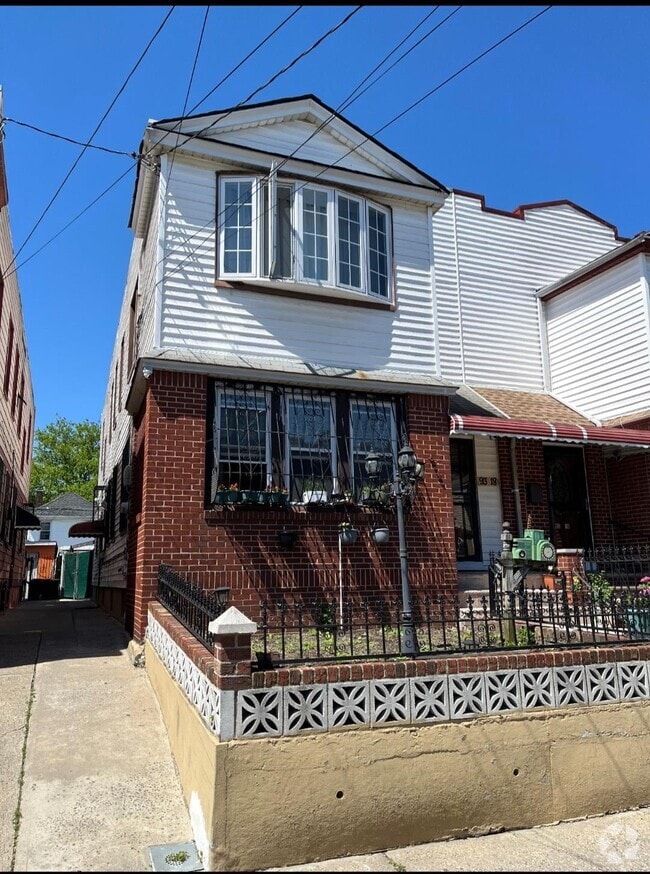 Building Photo - 93-18 202nd St Rental