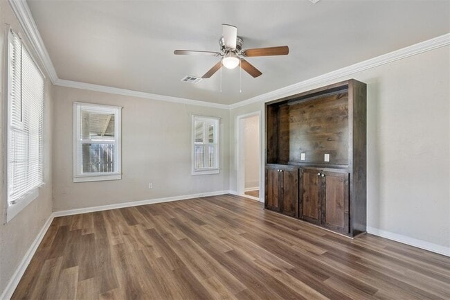 Photo - 510 N Marshall Dr