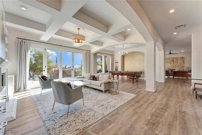Building Photo - 904 Pont Chartrain Dr Rental