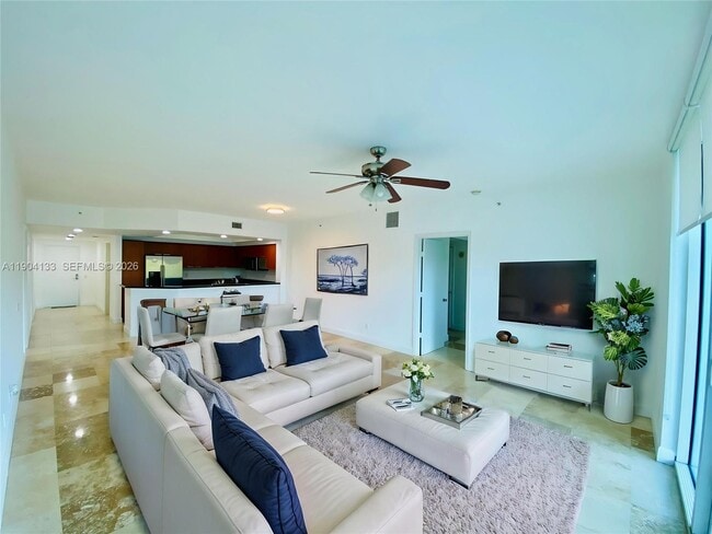 Building Photo - 14951 Royal Oaks Ln Unit 405