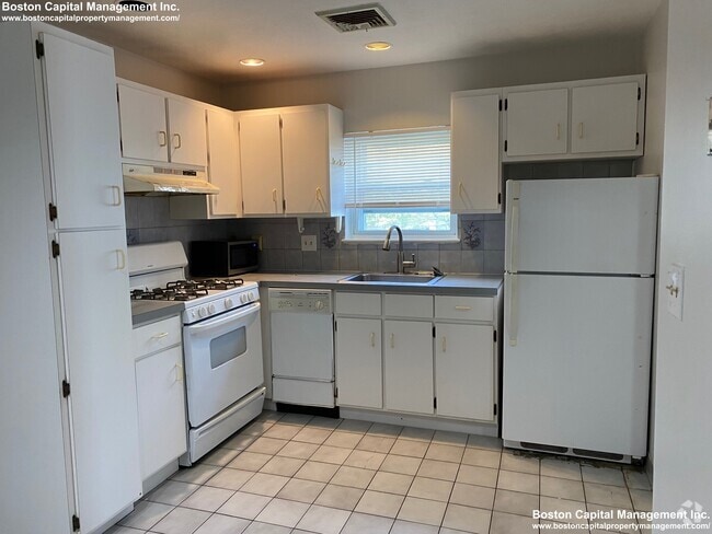 Building Photo - 15 Wave Ave Unit 3 Rental