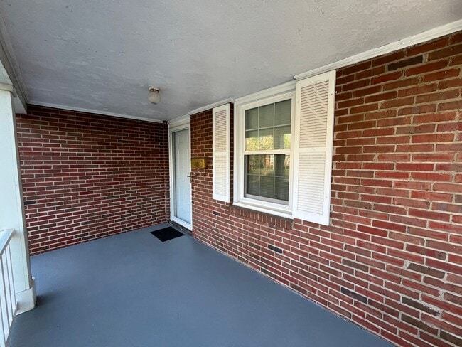 Photo - Charming Brick House off Fort Avenue