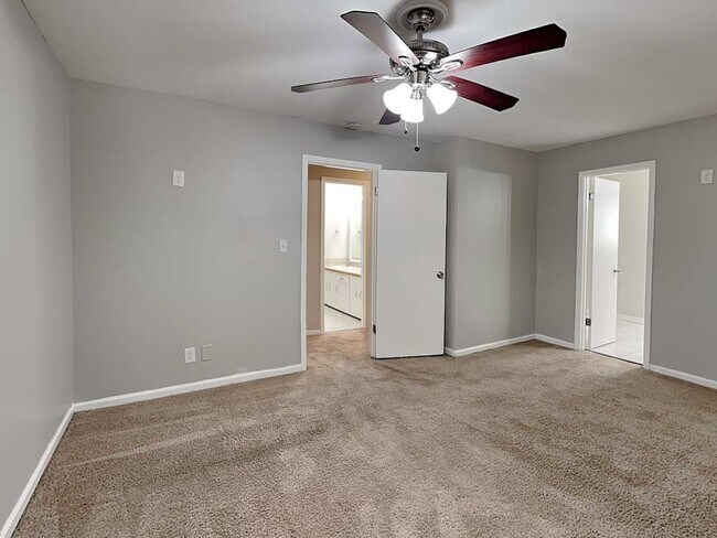 Photo - 2813 Rainbow Forest Dr