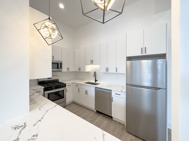 Photo - 4731 N Western Ave Unit 502