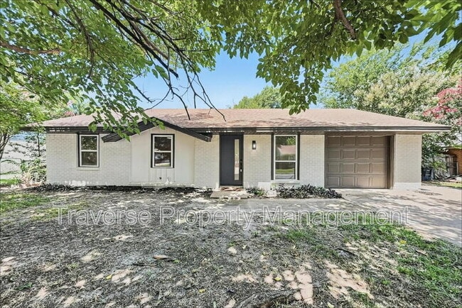 Building Photo - 3716 Clotell Dr