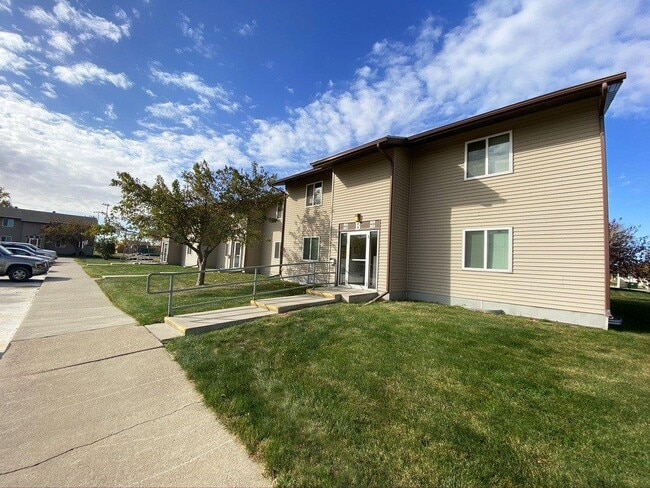 Huron Apartments - Huron Apartments