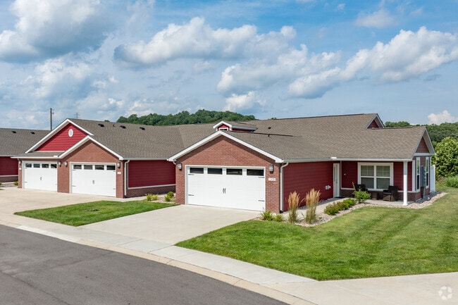 Building Photo - Redwood Louisville Bardstown Bluff Road