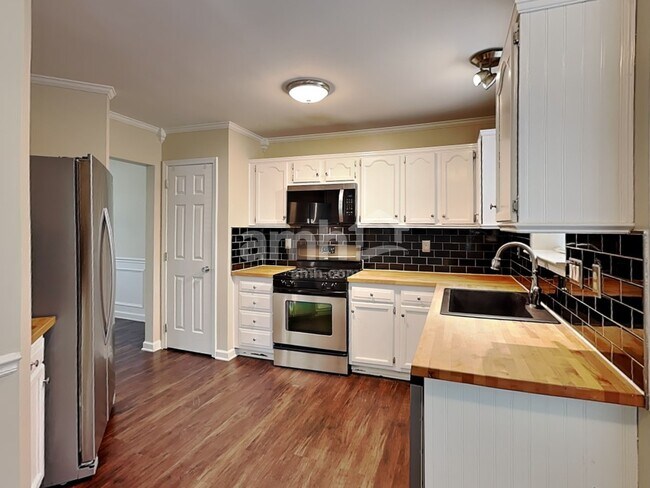 Photo - 7614 Henderson Park Rd