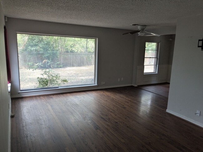 10545 Channel Dr