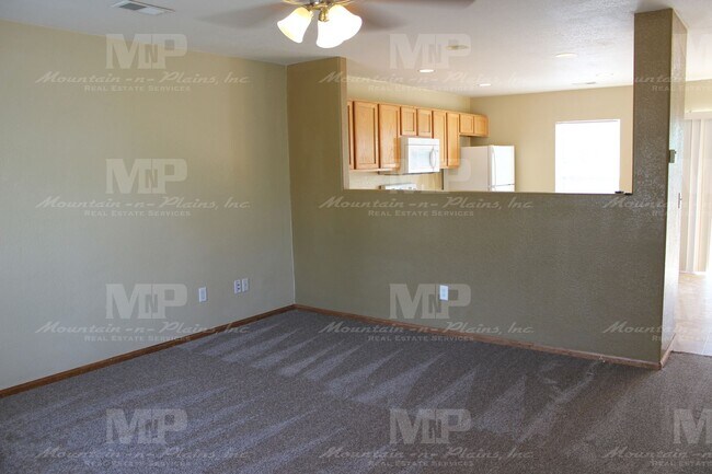 Photo - 303 Plowman Ct