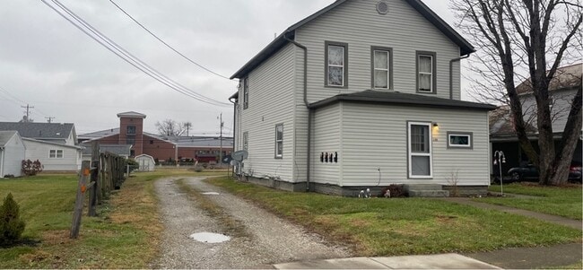 Photo - 139 St Clair Ave SE