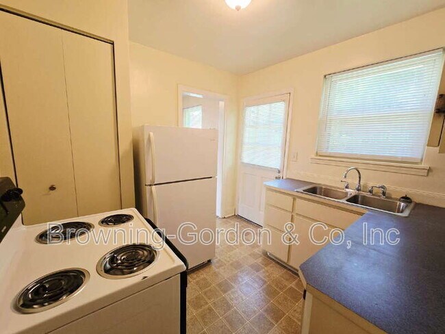Photo - 3193 Parthenon Ave