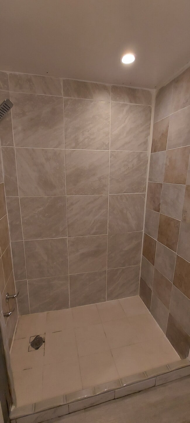 bathroom - 405 W Harnett St Unit APT A