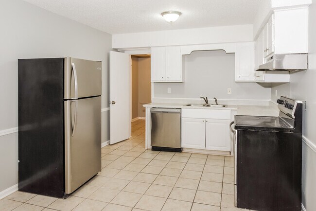 Photo - 6315 Maywick Dr NW