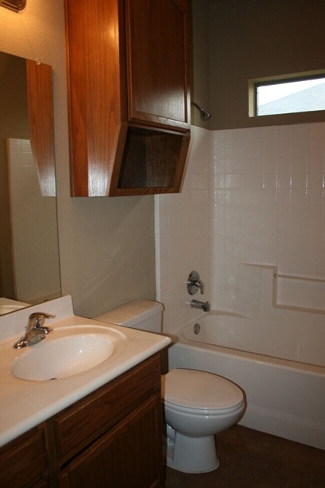 Photo - 3140 Breton St Unidad Breton 3140