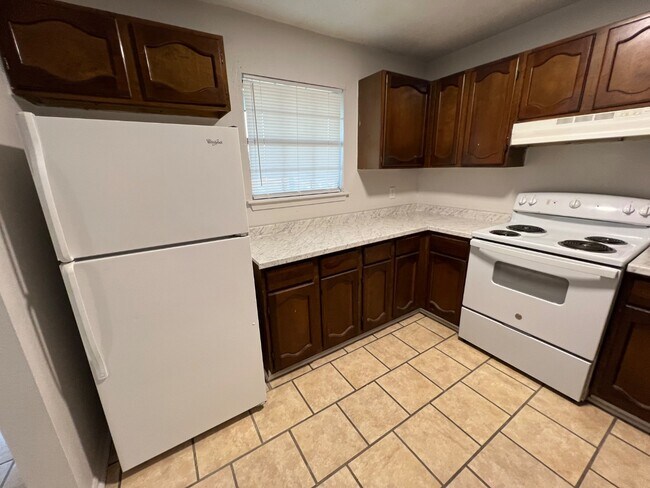 Photo - 406 Herbert Rd