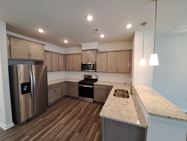 Photo - Charming 3 beds 2.5 baths in Fuquay Varina! Unit 403_PARKER_STATION_AVE