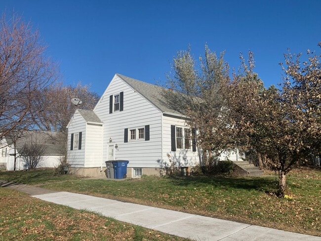 Photo - 4 Bedroom House Near MSUM!