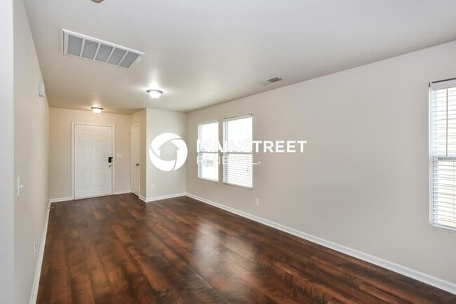 Photo - 3 Bedroom Pet-Friendly Home in MERIDIANVIL...