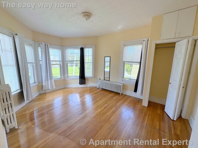 Photo - 145 College Ave Unidad #2