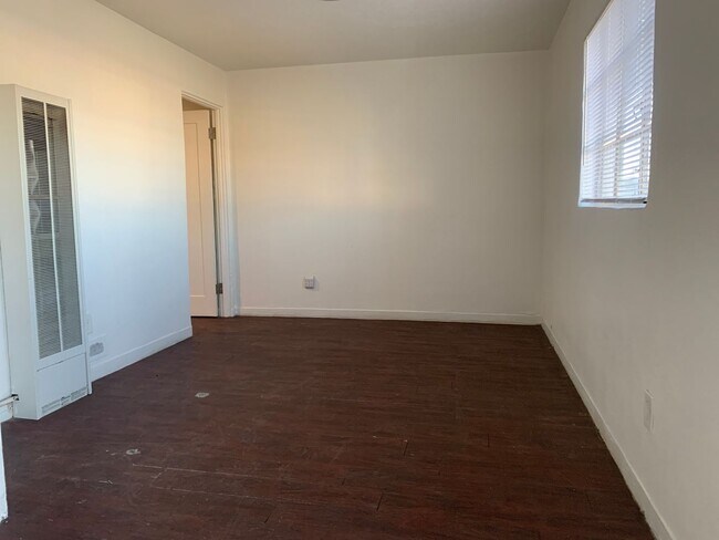 Photo - 333 Dallas St NE Unit B