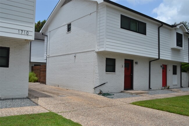Building Photo - 1710 Brun St Unit 10