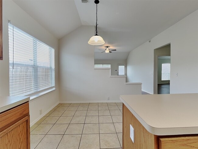 Photo - 5018 Beechknoll Ln