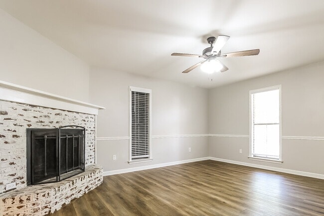 Photo - 6170 Chickasaw Dr