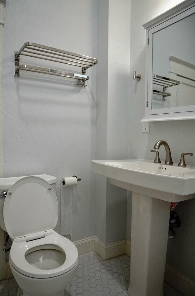 Photo - 1013 S Glasgow Dr Unit A