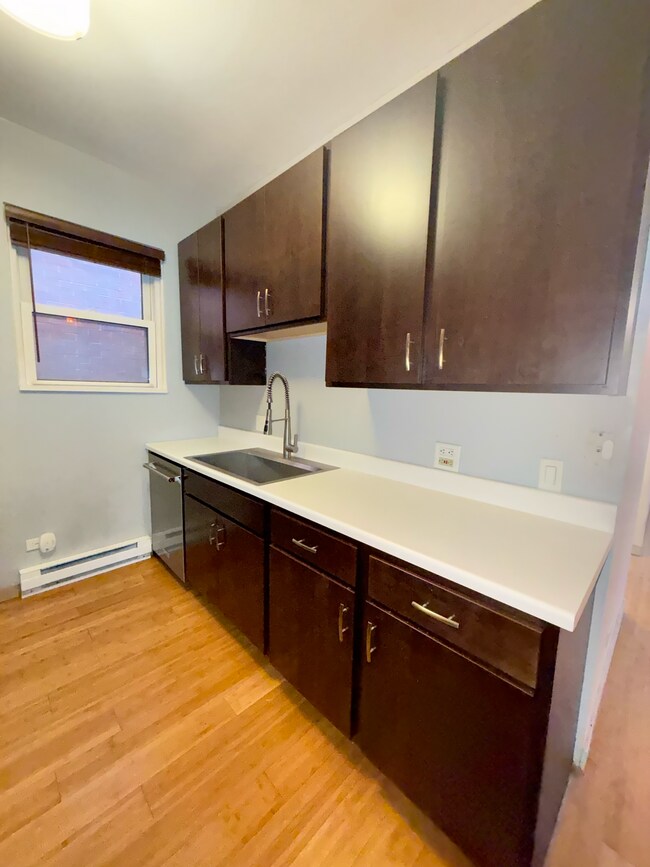 Photo - 2016 W Charleston St Unit 1R
