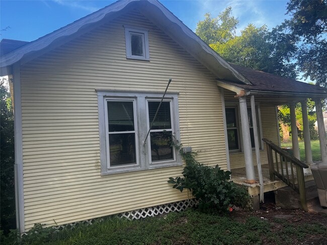 Photo - 701 S Oak St