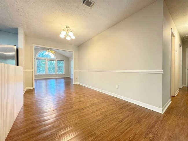 Photo - 2945 Sawgrass Trail SW