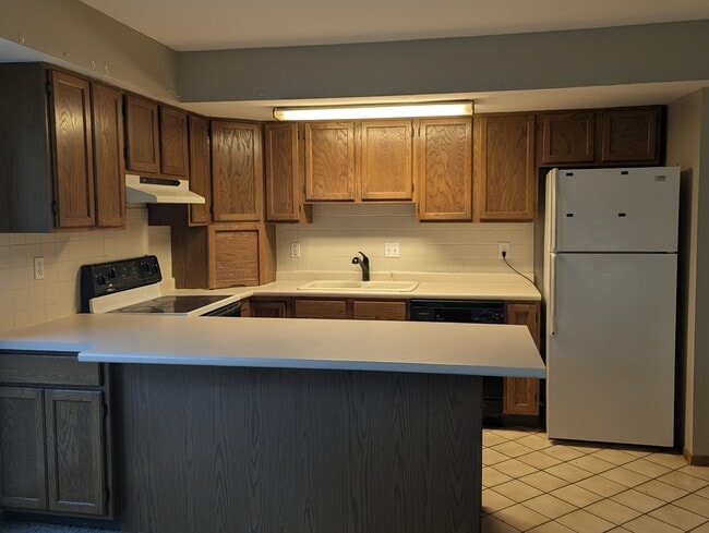 3621 Kenbrooke Ct