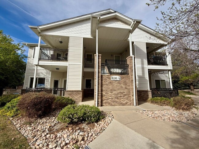 Building Photo - 950 52nd Ave Ct Unit Q-2