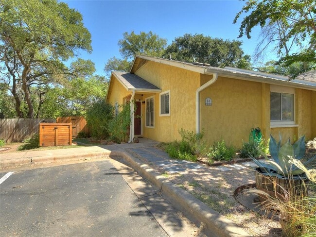 Building Photo - 4902 Duval Rd Unit J1 Rental