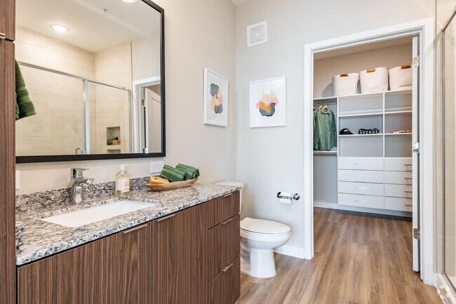 2BR, 2BA - 1066SF