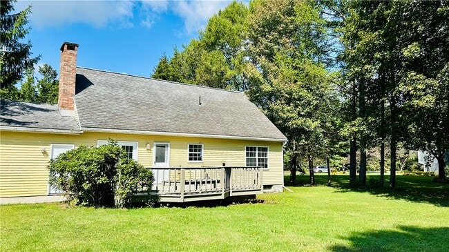 Photo - 115 Collins Dr