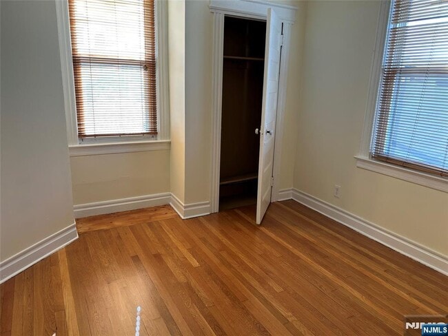 Photo - 192 Kearny Ave Unit 2nd Floor