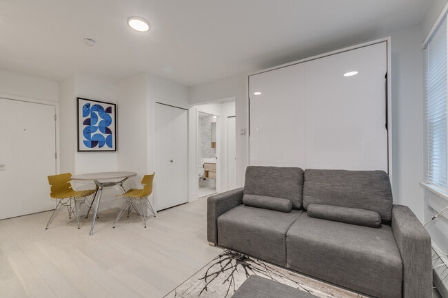 Building Photo - 1425 Haro St Unit 205