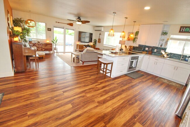 Photo - Stand-alone, Remodeled, Tastefully Furnished and Decorated 3Bed/2Bath Home in Southpointe with a ...