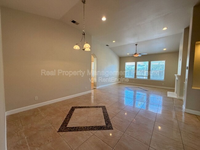 Photo - 5801 W Chennault Ave
