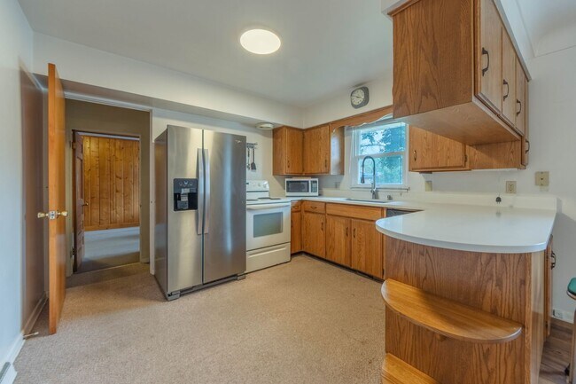 Photo - 2726 Applelane Ave