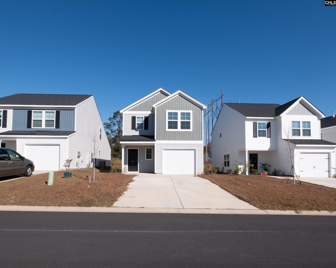 Photo - 825 Wolfsburg Rd