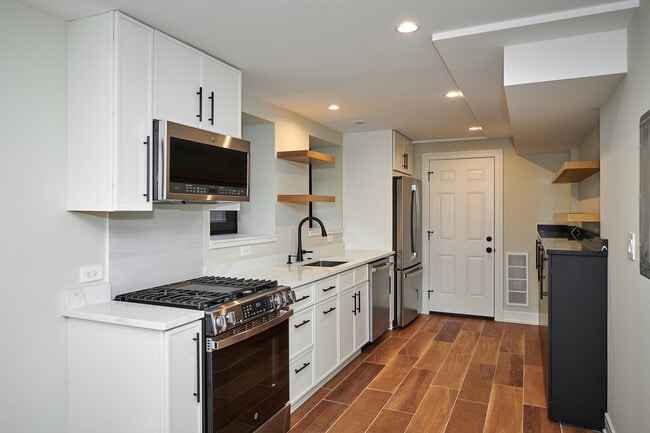 Photo - 5200 N Winthrop Ave Unit GS