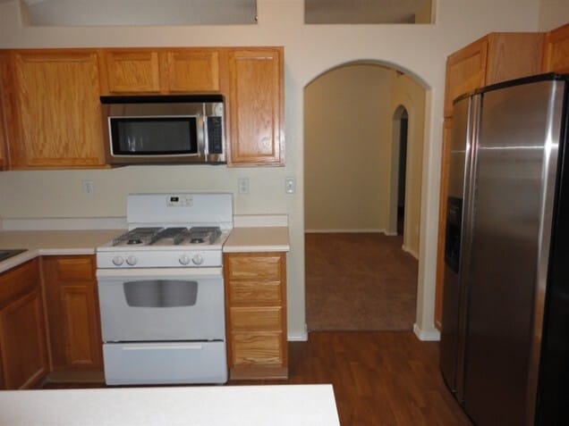 Photo - 6301 Vaughn Dr NE