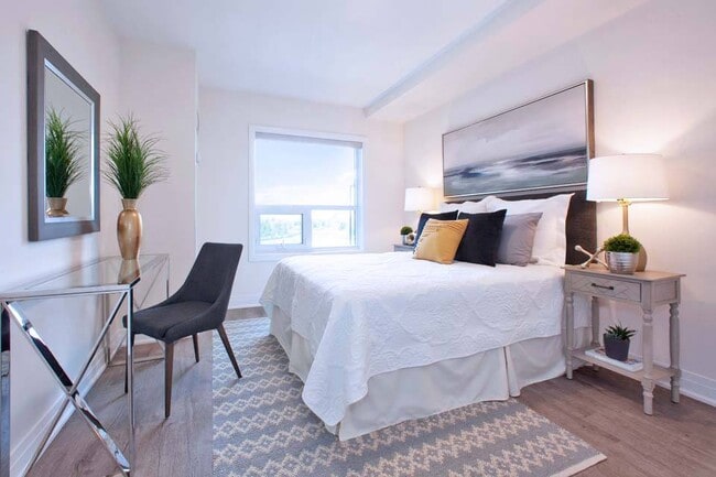 Photo - The Miltonian