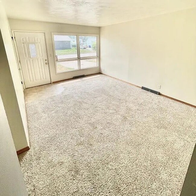 Photo - House for Rent!