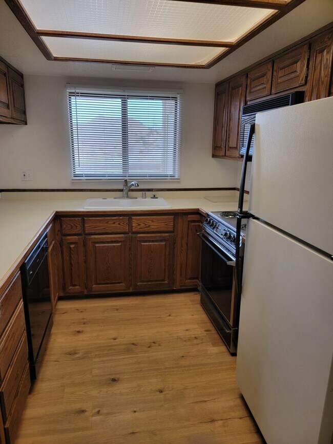 Photo - Riverview Bluffs, 2 Bedroom Condo Unidad i-10