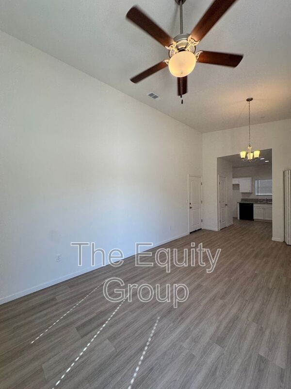 Photo - 4112 E Kaweah Ave